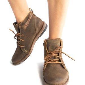 Born Temple boots Sz 8.5